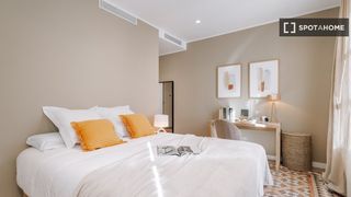 Lloguer Pis a St. Pere - Sta. Caterina - El Born. Se alquila habitación en piso compartido en barcelona