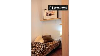 Location Appartement à L´Antiga Esquerra de l´Eixample. Se alquila habitación en lantiga esquerra de leixample, barcelon