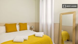 Lloguer Pis a Gòtic. Se alquila habitación en piso de 4 habitaciones en barcelona