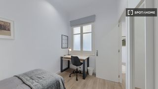 Lloguer Pis a Sant Gervasi - Galvany. Se alquila habitación en piso de 7 habitaciones en barcelona