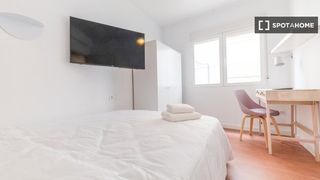 Lloguer Pis a El Cabanyal-El Canyamelar. Piso entero de 4 habitaciones en valència con terraza