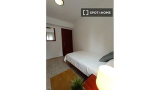 Affitto Appartamento in Ventas. Habitación en piso compartido de 5 habitaciones en ventas, madri