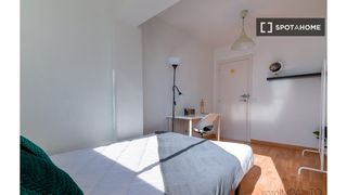 Rent Flat in Hispanoamérica-Bernabéu. Habitación en piso compartido en hispanoamérica, madrid.