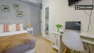 Location Appartement à Lucero. Se alquila habitación en piso compartido en madrid