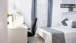 Affitto Appartamento in Caballería Española. Se alquila habitación en piso compartido de 4 habitaciones, alca