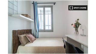 Rent Flat in Ciudad Universitaria. Habitación en piso compartido en alquiler en vallehermoso, madri