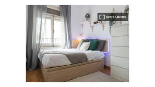 Rent Flat in El Viso. Habitación en un piso compartido de 4 habitaciones en el viso, m