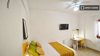 Rent Flat in Barrio Peral-San Félix. Habitación en piso compartido en alquiler, cartagena