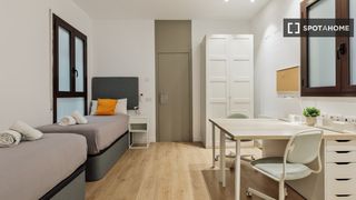 Rent Flat in L´Antiga Esquerra de l´Eixample. Se alquila habitación en piso compartido en la dreta de leixampl