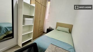 Lloguer Pis a La Torrassa. Habitación en piso compartido en alquiler en la torrassa, barcel