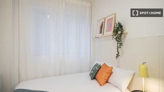 Location Appartement à Valdeacederas. Habitación en piso compartido en alquiler en valdeacederas, madr