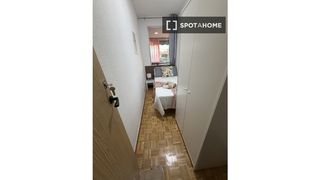 Affitto Appartamento in Vista Alegre. Habitación compartida de 7 habitaciones en alquiler en vista ale