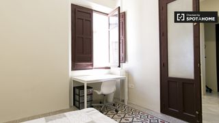 Lloguer Pis a Centro - Sagrario. Habitación en piso compartido en alquiler en pajaritos, granada