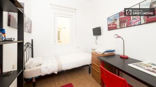 Rent Flat in Palacio. Habitación en piso compartido en alquiler en palacio, madrid
