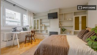 Lloguer Pis a Ibiza. Se alquila habitación en piso compartido en madrid