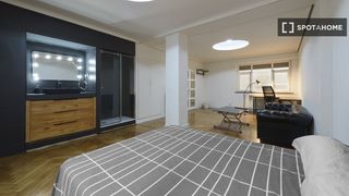 Lloguer Pis a Delicias. Se alquila habitación en piso de 5 habitaciones en arganzuela, m