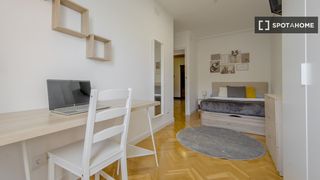 Lloguer Pis a Estrella. Se alquila habitación en piso compartido en madrid