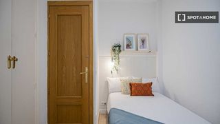 Location Appartement à Valdeacederas. Habitación en piso compartido en alquiler en valdeacederas, madr