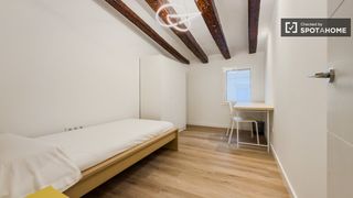 Rent Flat in Gòtic. Habitación en piso compartido de 3 habitaciones, el gòtic, barce
