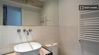 Location Appartement à Valdeacederas. Habitación en piso compartido de 4 habitaciones en valdeacederas