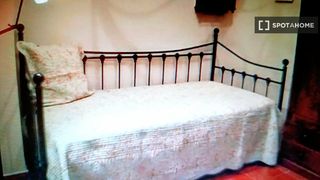 Rent Flat in Arrancapins. Habitación en piso compartido en alquiler en la raiosa, valencia