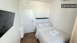 Miete Etagenwohnung in Pacífico. Habitación en un piso compartido en pacífico, madrid.