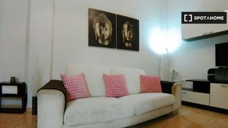 Affitto Appartamento in Centro - Sagrario. Habitación en piso compartido en granada