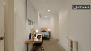 Lloguer Pis a Putget - Farró. Se alquila habitación en piso de 7 habitaciones en barcelona
