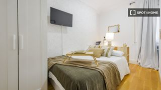 Rent Flat in Argüelles. Habitación en piso compartido en alquiler en argüelles, madrid.