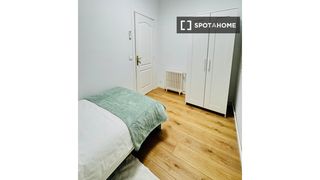 Affitto Appartamento in Lista. Habitación en piso compartido de 4 habitaciones en alquiler en g