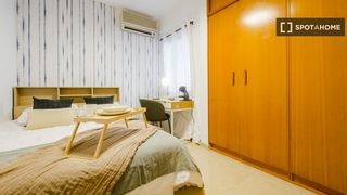 Location Appartement à Pacífico. Habitación en piso compartido de 7 habitaciones en alquiler en p