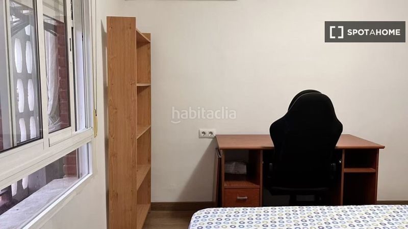 Foto c249e1c8-350e-4a35-8925-1649925d31a4. Lloguer pis amb calefacció a Barrio Benicalap Valencia