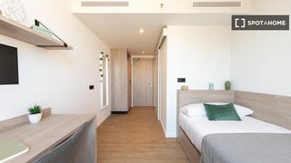 Lloguer Pis a Port Forum. Se alquila habitación en piso compartido, sant adrià de besòs