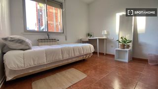 Alquiler Piso en Entrev�as. Habitaci�n en piso compartido de 4 habitaciones en alquiler en e