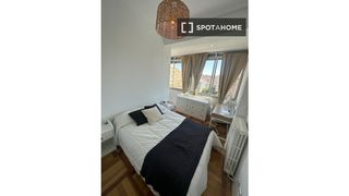 Rent Flat in Pacífico. Habitación en piso compartido en alquiler en pacífico, madrid