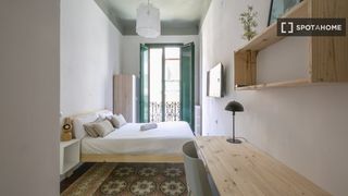 Affitto Appartamento in Putget - Farró. Se alquila habitación en piso compartido en gracia.