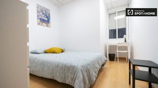 Rent Flat in Sant Francesc. Habitación en piso compartido en alquiler en sant francesc, vale