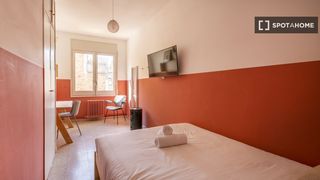 Affitto Appartamento in Putget - Farró. Se alquila habitación en piso compartido en gracia.