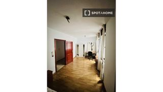 Affitto Appartamento in Centro - Sagrario. Alquiler de habitaciones en piso de 5 habitaciones en granada