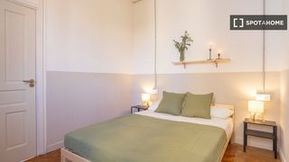 Rent Flat in Sant Andreu de Palomar. Habitación en piso compartido en alquiler en sant andreu, barcel