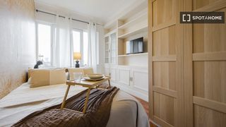 Location Appartement à El Viso. Se alquila habitación en piso compartido de 8 habitaciones en rí