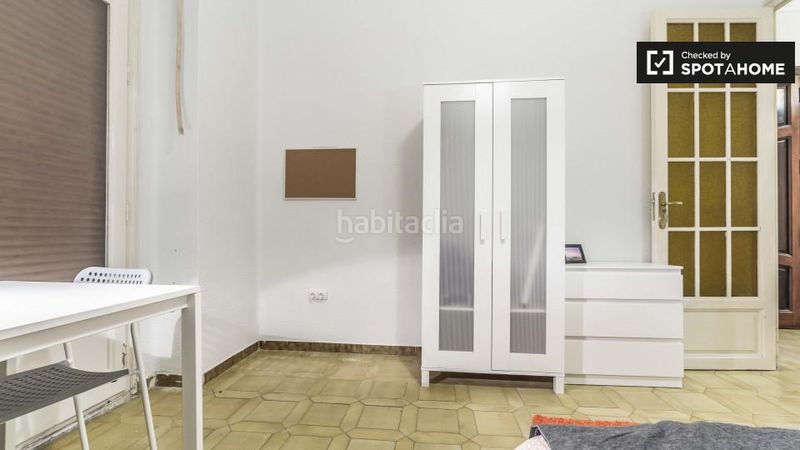 Foto d925a8d9-beb4-4dd8-af6e-27c3a222bc20. Lloguer pis amb calefacció a Gran Via Valencia