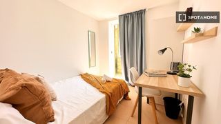 Alquiler Piso en Argüelles. Habitación en piso compartido de 18 habitaciones en argüelles, m
