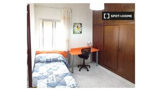 Location Appartement à Ciudad Jardín - Zoco. Habitación en piso compartido en córdoba