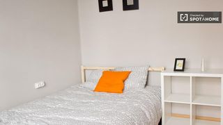 Affitto Appartamento in El Botànic. Habitación en piso compartido de 7 camas en el botánic, valencia