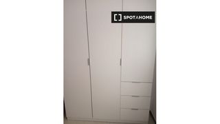 Lloguer Pis a San Juan. Se alquila habitación en piso de 2 dormitorios en vistabella, mu