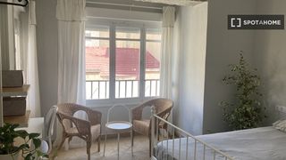 Lloguer Pis a Mercado. Se alquila habitación en piso de 4 habitaciones en mercado, alic