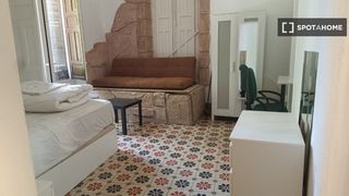 Location Appartement à Barrio de Albaicín. Habitación en piso compartido de 7 habitaciones en centrosagrari