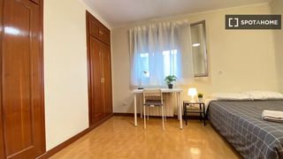 Rent Flat in Palomeras Bajas. Se alquila habitación en palomeras bajas, madrid