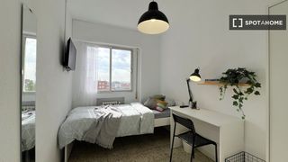 Rent Flat in Aluche. Habitación en piso compartido en alquiler en aluche, madrid